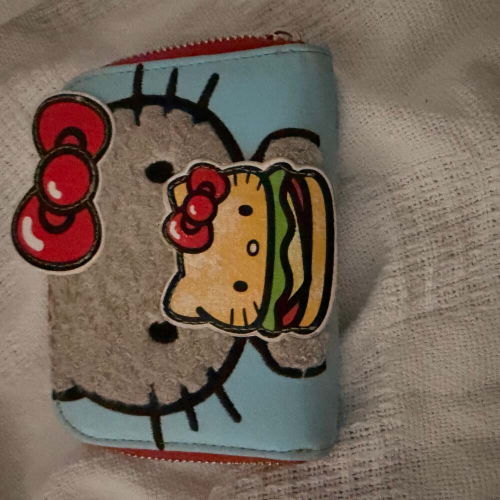 Hello Kitty Sanrio Universal Studios - image 1